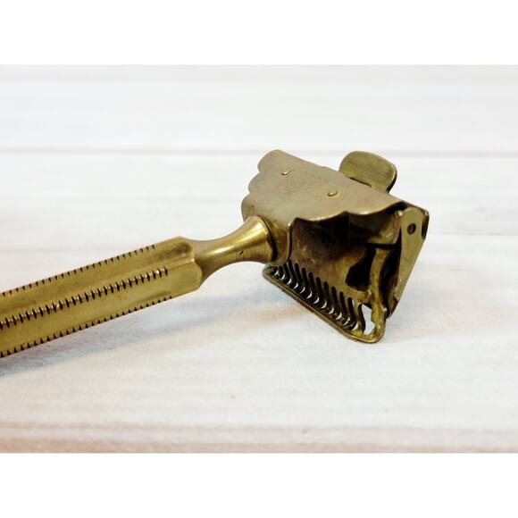 GEM Junior 1912 Vintage Single Edge Safety Razor - Picture 5 of 11